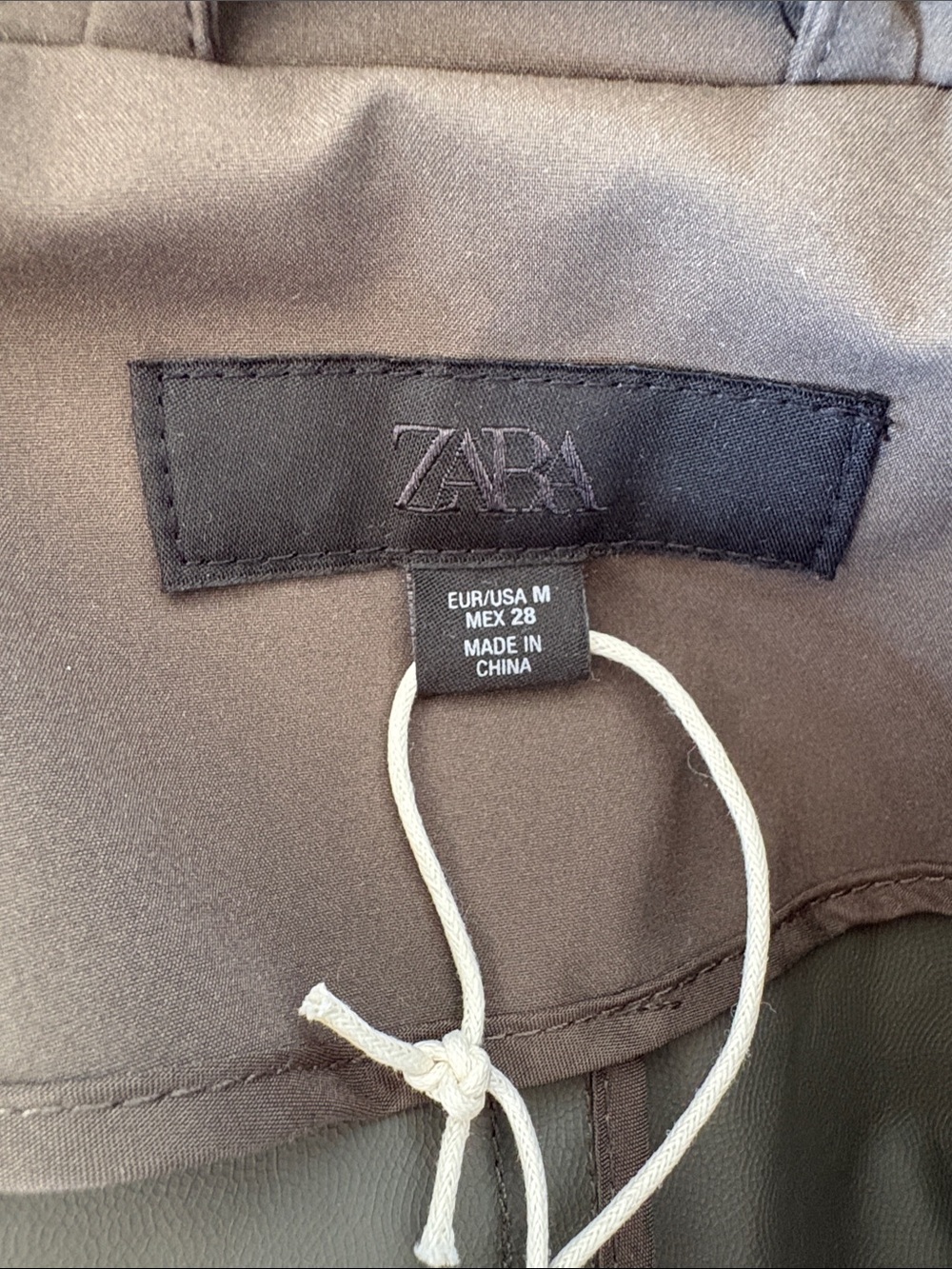Water Repellent Windproof Double-Breasted Trench Coat - Picture 7 of 10